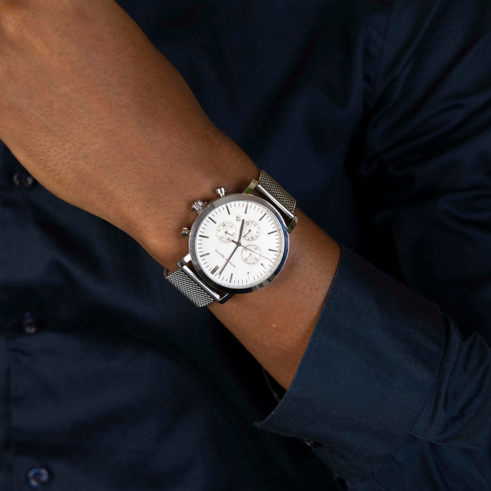 
                      
                        (r) Racer Gray
                      
                    
